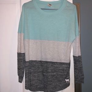 VS PINK long sleeve tee.